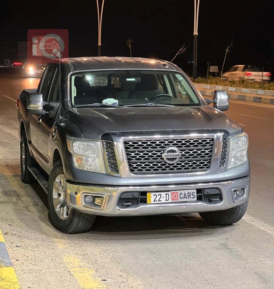 Nissan Titan
